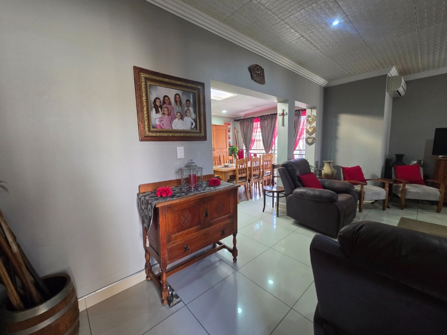 2 Bedroom Property for Sale in Heuwelsig Free State
